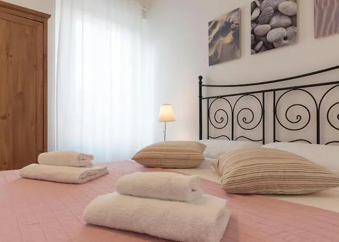 Romeathome146 - Monti * Рим